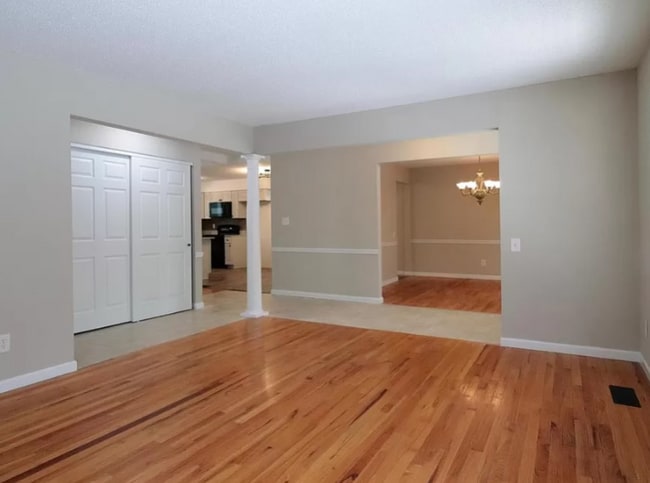 Photo - 1141 Old Farm Dr