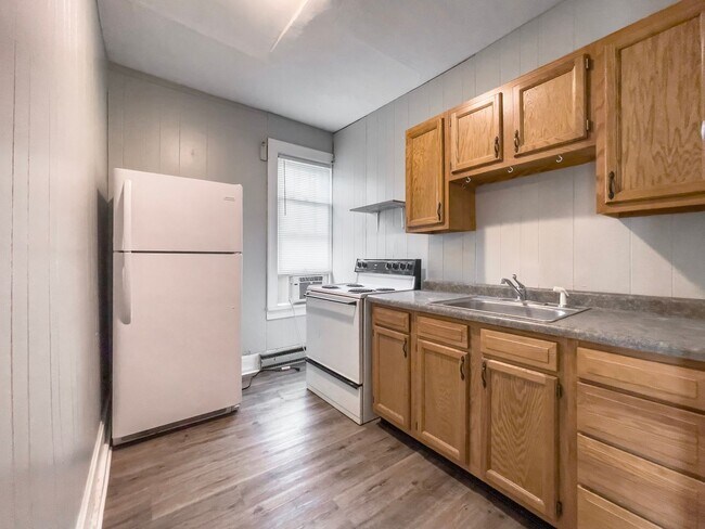 Building Photo - PRELEASING for AUGUST! Close to Campus Unit 216D