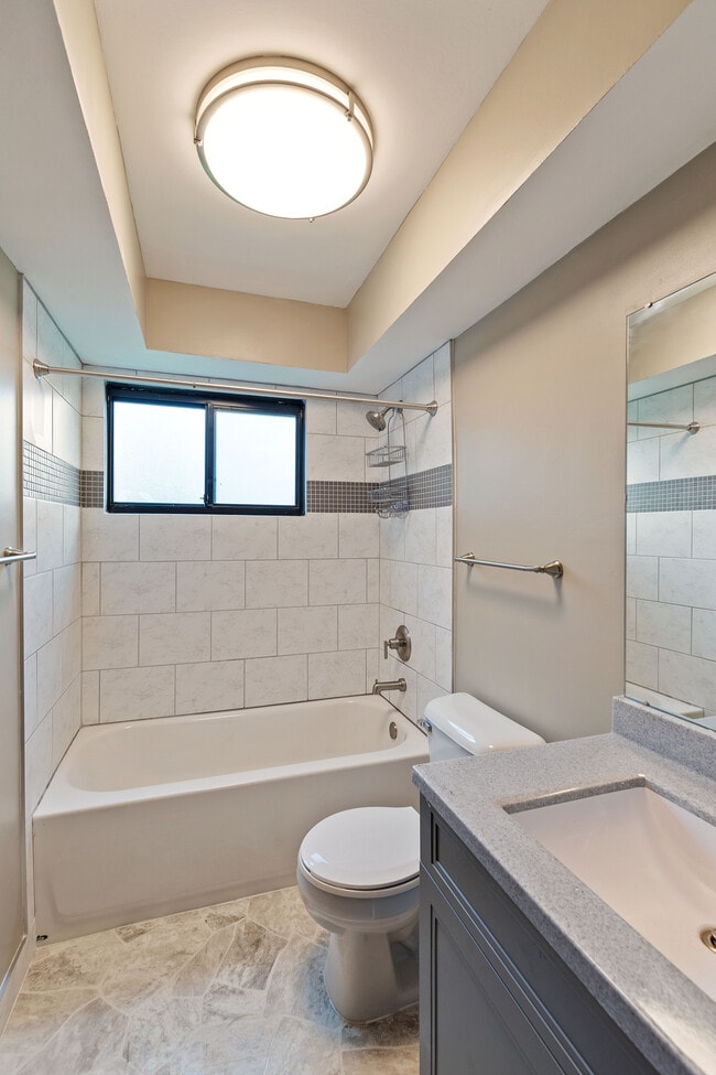 Photo - Penn Apartments