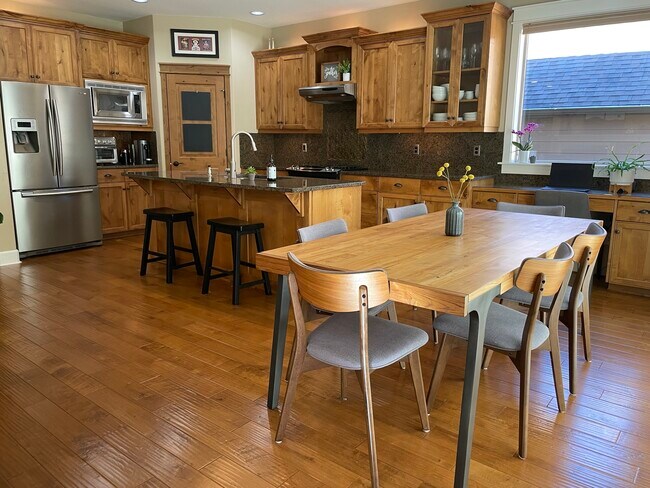 Photo - 12884 SW Sevilla Ave