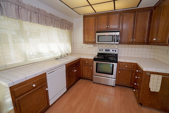 Photo - Old Orchard I Home for Rent in Valencia!