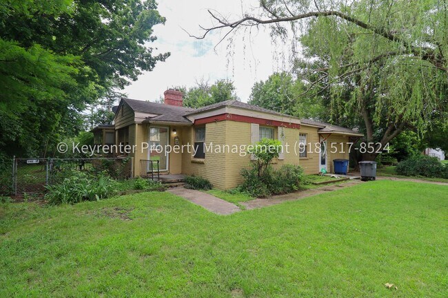 Photo - 3322 E 23rd St