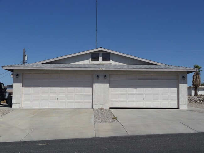 Building Photo - T3561 Unit B