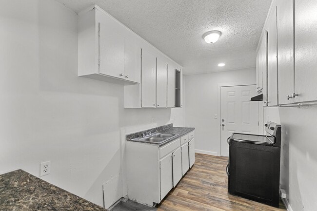 Photo - 1360 N Range St Unit 2