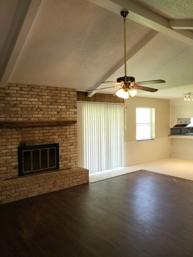 Photo - 3625 Stephenson Dr