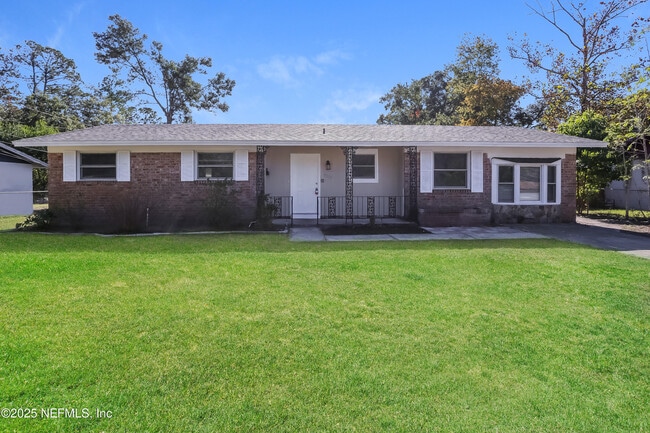 Building Photo - 7912 Dalehurst Dr S Rental