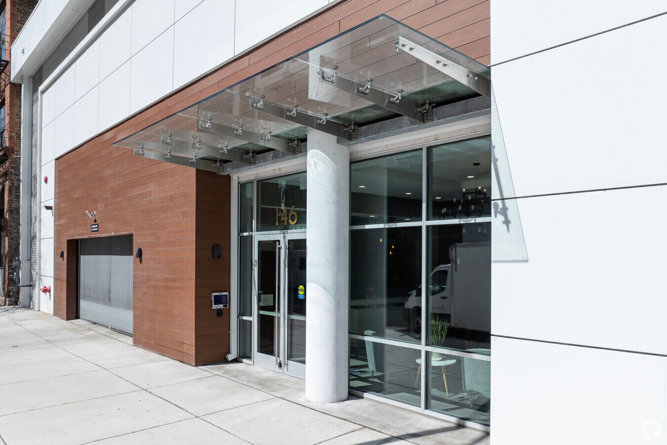 Entrada - The Rhône