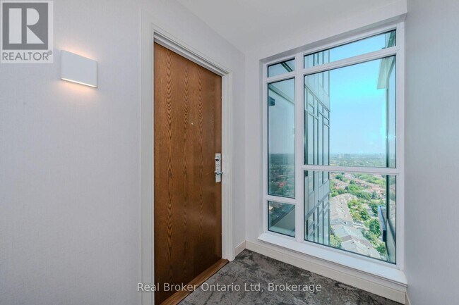 Photo - 2560 Eglinton Ave W Unité 2104