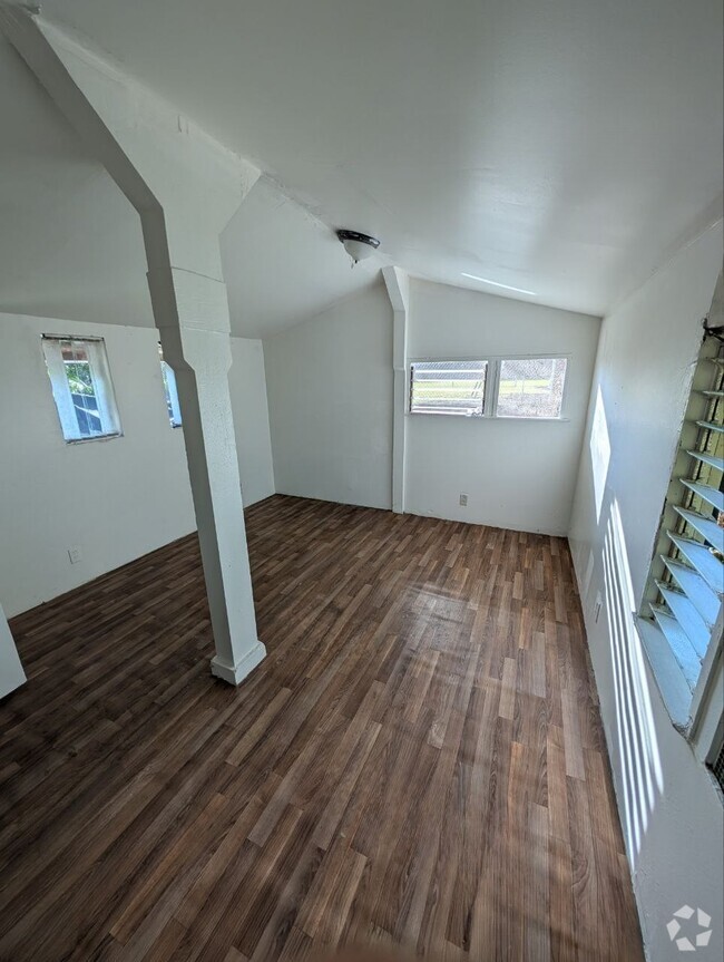Building Photo - 15-1721 25th Ave Rental