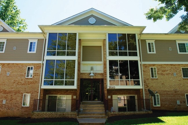 Briarwood Apartments - Briarwood Apartments
