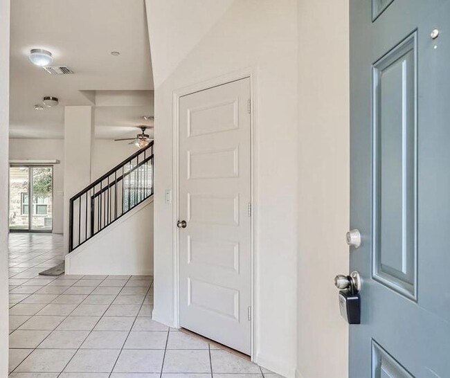 Photo - 1620 Bryant Dr Unidad 3202