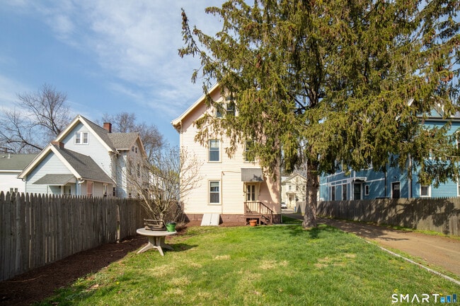 Photo - 118 Lawrence St Unit 3
