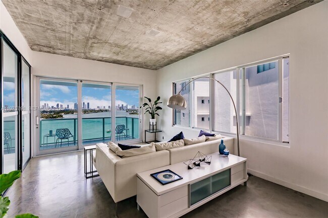 Photo - 1000 West Ave Unidad Penthouse 11
