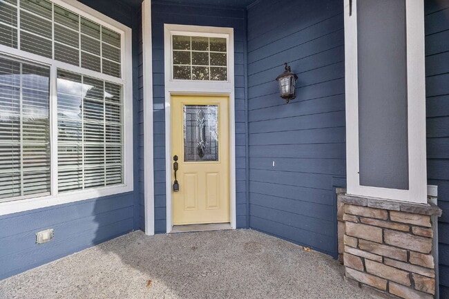 Building Photo - This beautiful light filled home offers 4-bedroom, 2.5-bathroom, 2-story home is 2,030 square fee...