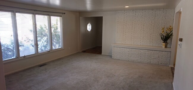 Photo - 3725 Chancellor Dr