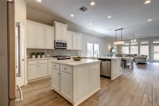 Photo - 18505 McKay Cove