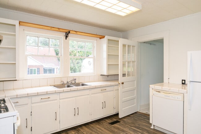 Photo - 105 Burns St