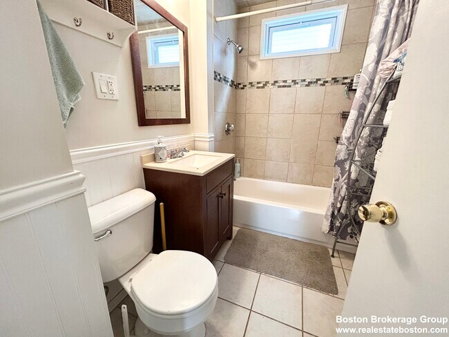 Photo - 18 Romsey St