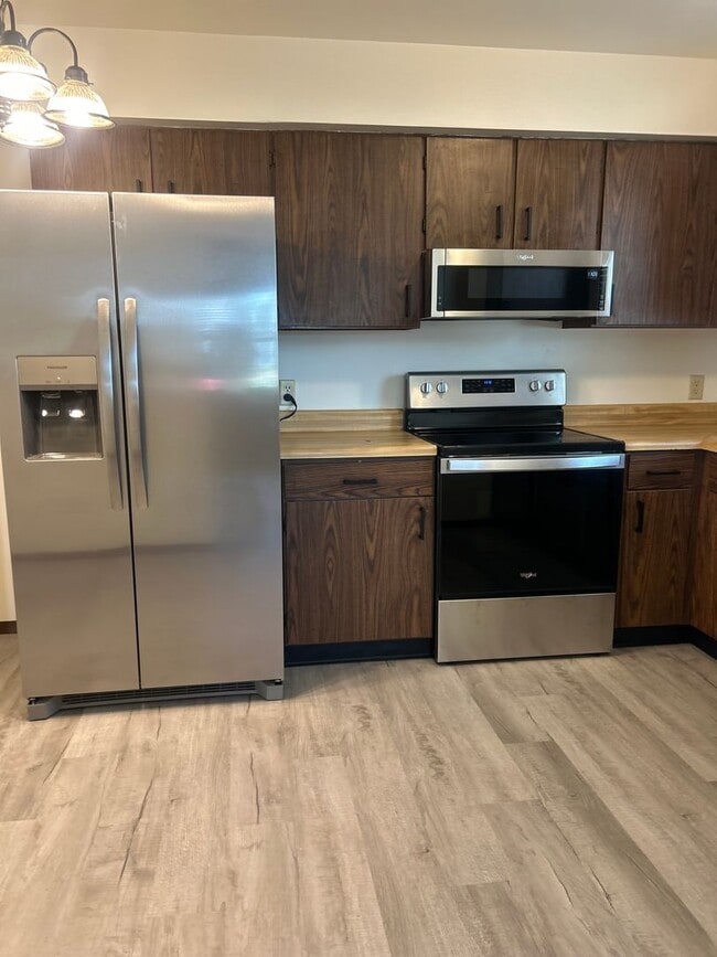 Photo - 1019/1021/1023 Brookwood Drive Unit 1019