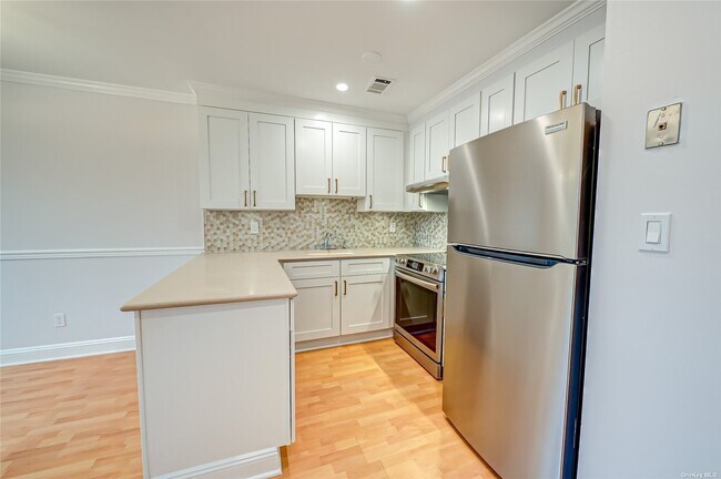 Photo - 66 Whalers Cove Dr