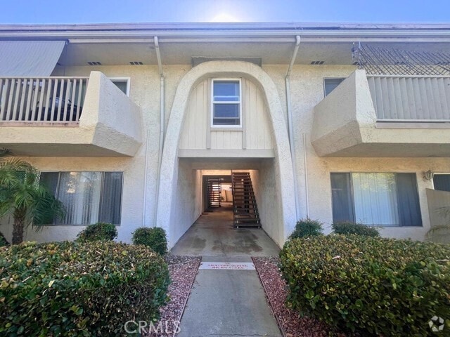 Building Photo - 4565 Ramona Ave Unit 3 Rental