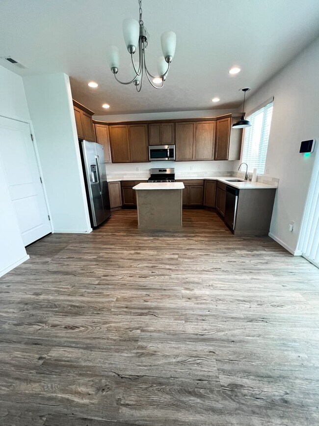 Photo - 645 E 35th Ave