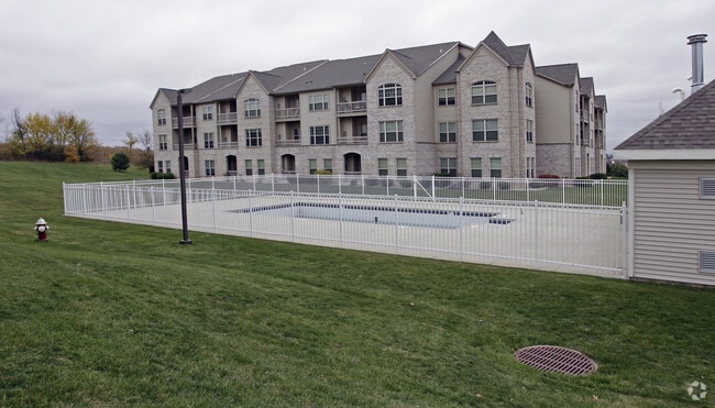 Photo - Hanover Square Apartments