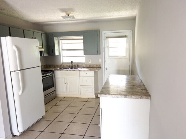 Photo - 2803 Griffin Rd Unit C