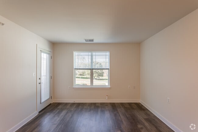 1BR, 1BA - 643SF
