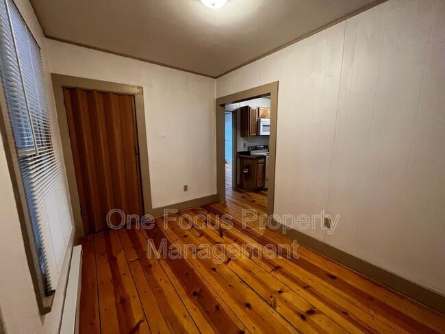 Building Photo - 525 W Church St Unit #2