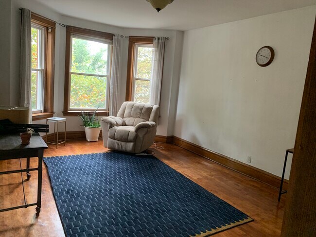 Photo - 3513 W Palmer St Unit 3BR1BA Palmer str Apartme