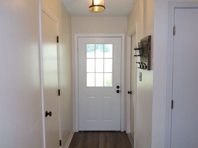 Photo - 127 Village Ct