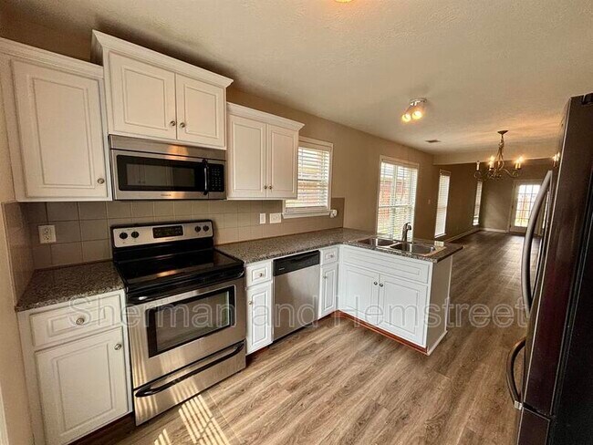 Photo - 1101 Grove Landing Ln