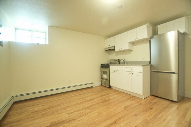 Building Photo - 11 Bay State Rd Unit 41 Rental