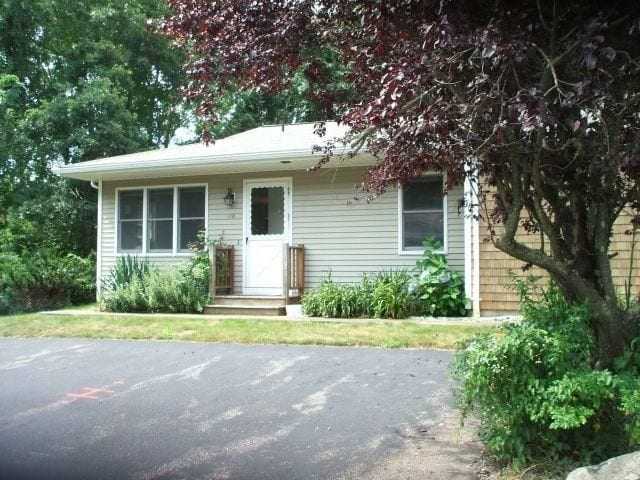 Building Photo - 19 Castlerock Dr