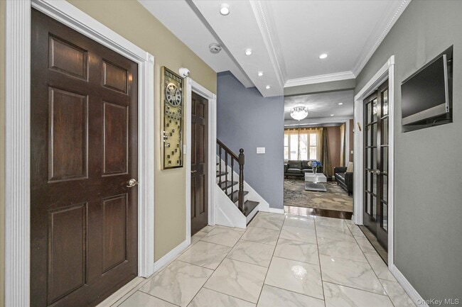 Photo - 85-16 Abingdon Rd