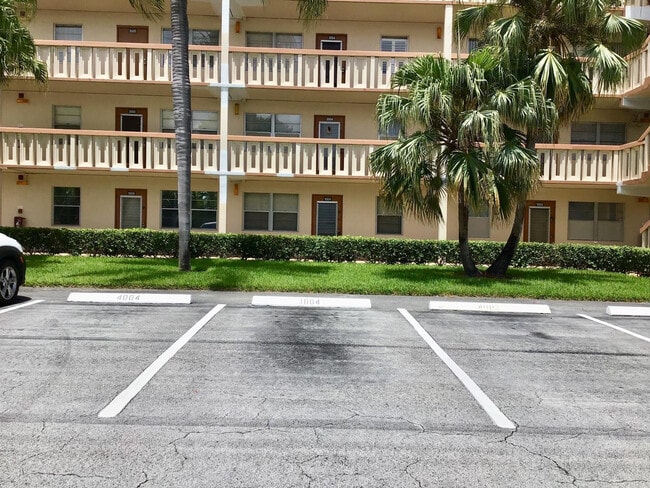 Photo - 1004 Newcastle A Unit 1004