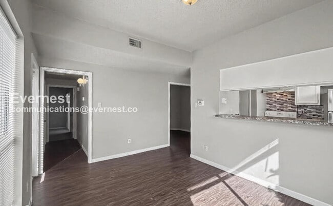 Photo - 3729 Thistlemont Dr