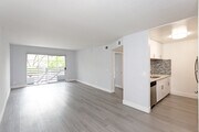 1BR,1BA-Dining