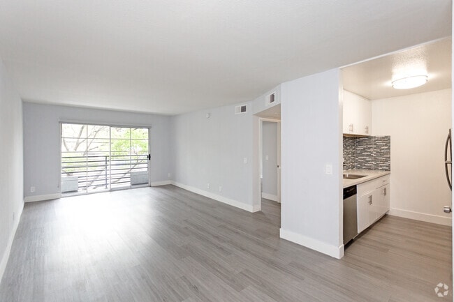 1HAB,1BA-Dining - St Andrews Apartments