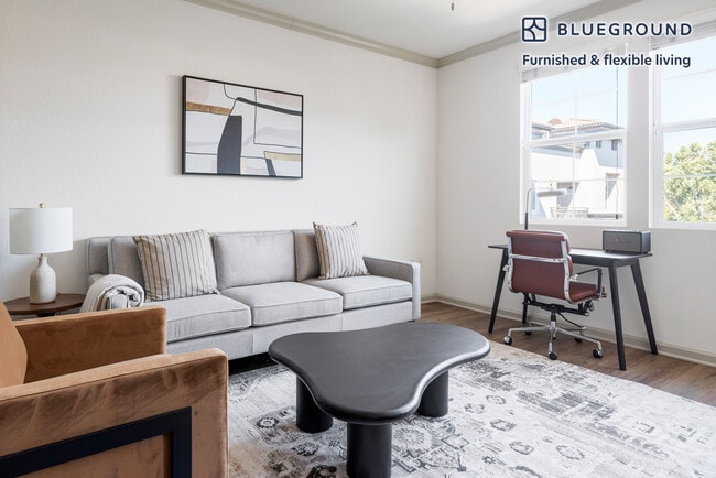 Building Photo - 501 Murphy Ranch Rd Unit FL4-ID2025