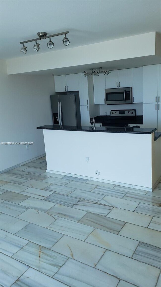 Photo - 1401 SW 22nd St Unit 1203