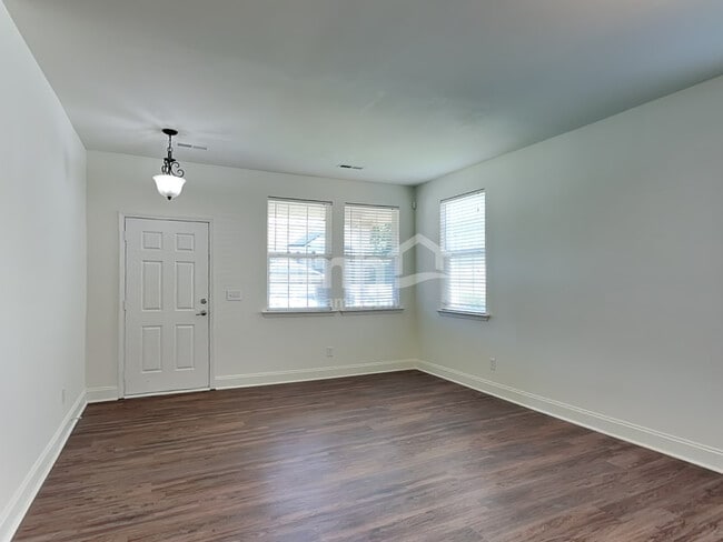 Photo - 35 Border Ave