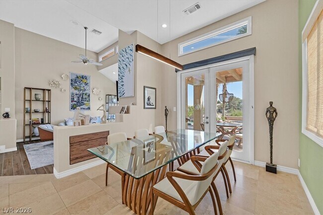 Photo - 8161 Round Hills Cir