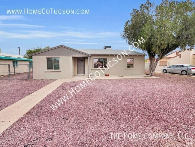 Building Photo - 2027 S.MIRAMONTE STRAVANUE- Rental