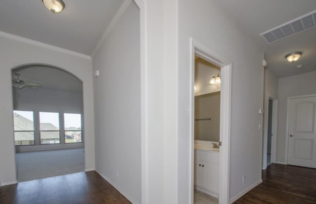 Photo - Unique 4 bed/2 bath/3 car garage Broken Arrow Home!