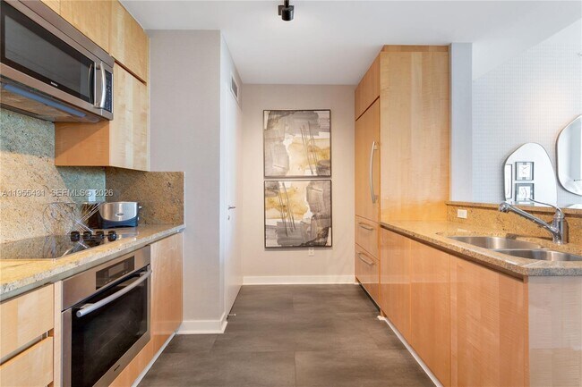 Photo - 50 South Pointe Dr Unit 609