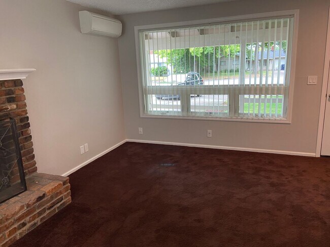 Photo - Santa Clara Charmer