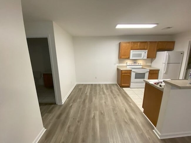 Photo - 2 bedroom 2 bath condo located close to beaches, shopping and restaurants Unit CB5610-2