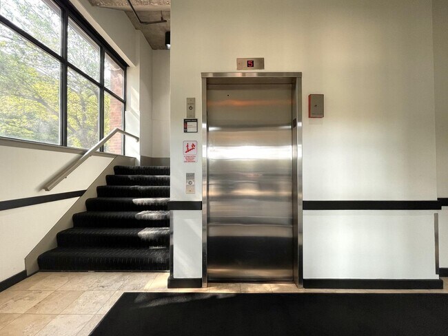 Photo - 1250 W Van Buren St Unit 605